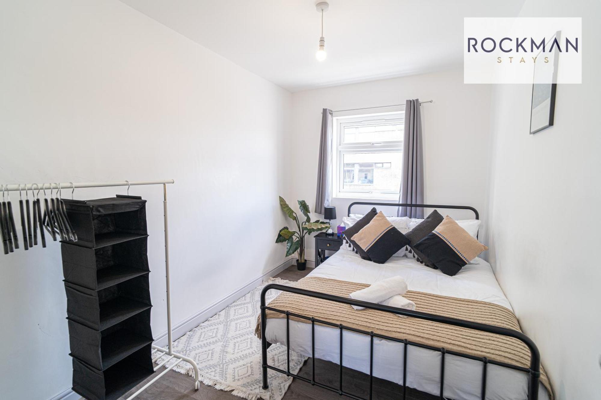 10A Cromwell Road - Elegant & Modern 3 Bedroom Apartment In Central Grays With 5 Beds Exterior foto